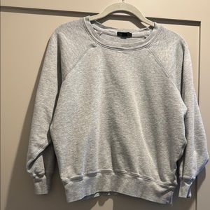 Women’s Gray crewneck sweatshirt
